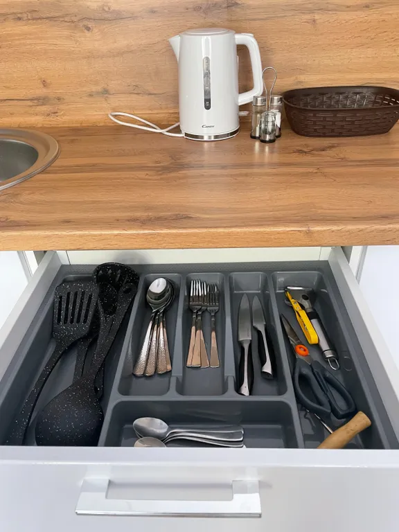 Шикарная квартира со своим двориком и качелью