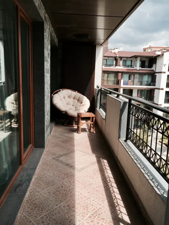 Трёхкомнатная квартира у пляжа, вид на море из всех комнат, два бассейна