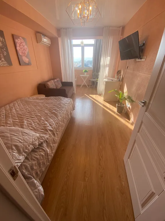 Элитная, новая однушка с авторским дизайном у песочного пляжа