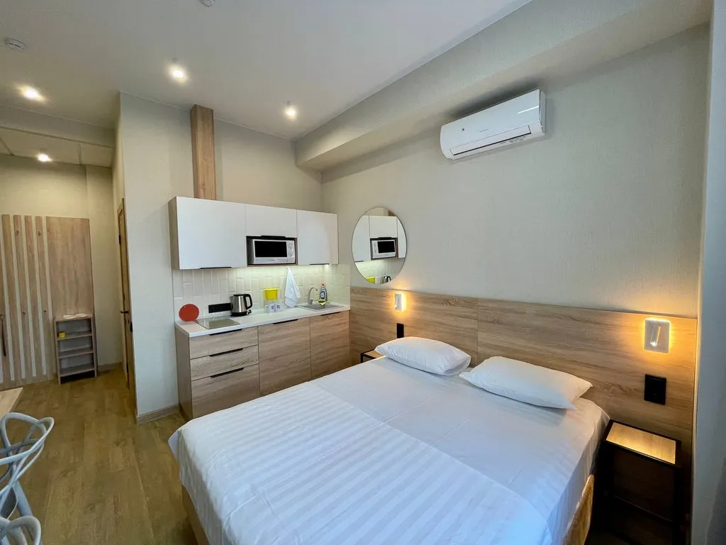 "В Гости!" на Запорожской 69  (1к студия №2 рядом с БЦ "Сити")