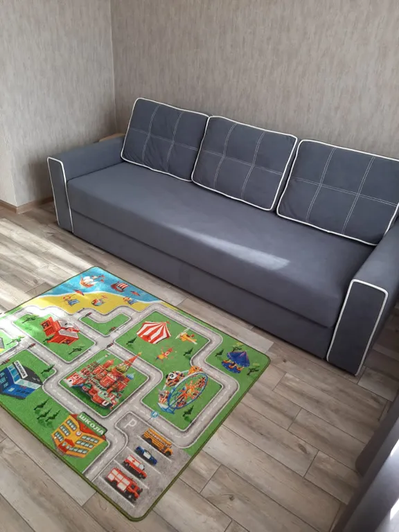 Уютный дом с двориком в центре поселка