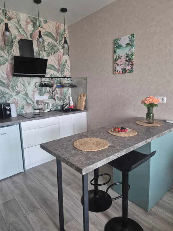 Уютная студия с потрясающим видом на море и Приморский парк