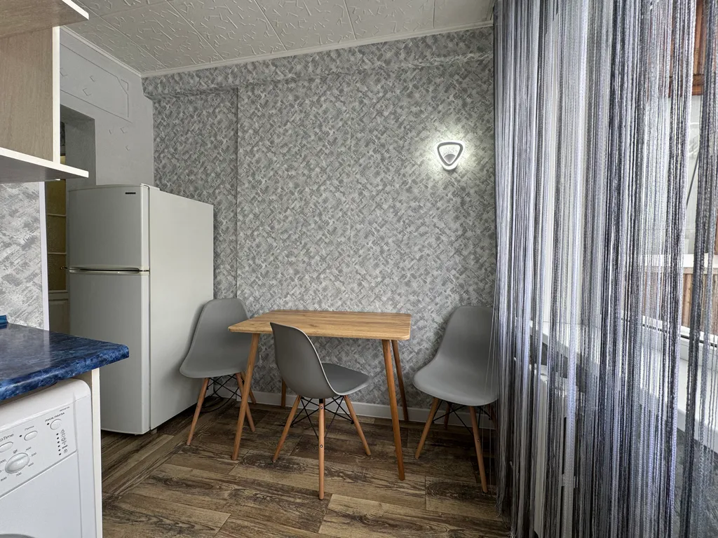 2-х комнатная по центральной улице Ленина