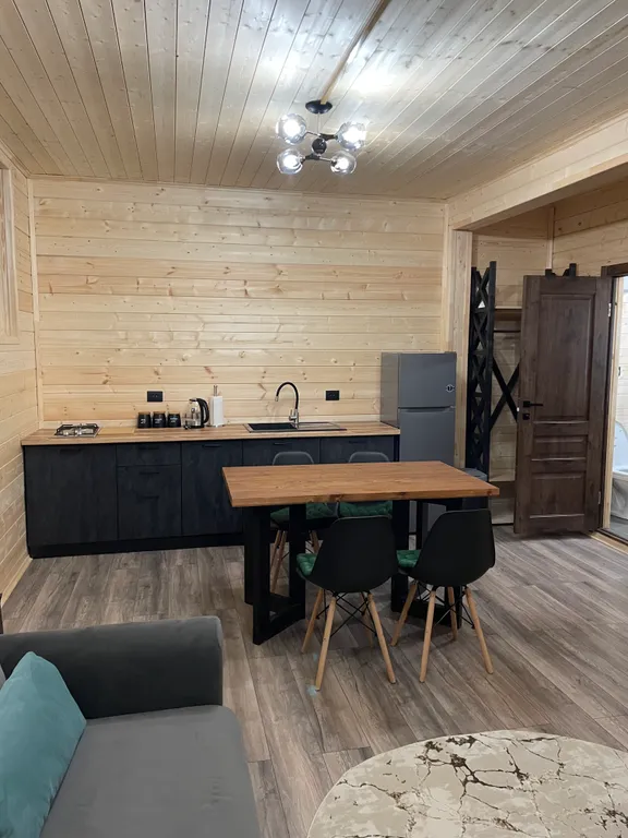 Апартаменты в коттедже 2 этаж четырёхместные