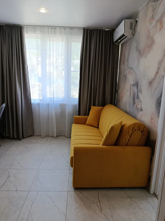 Двухкомнатная квартира у моря с видом на горы