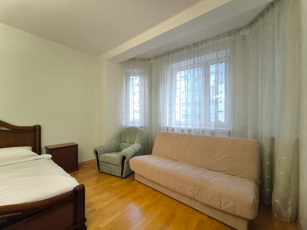 Большая трехкомнатная квартира с парковкой