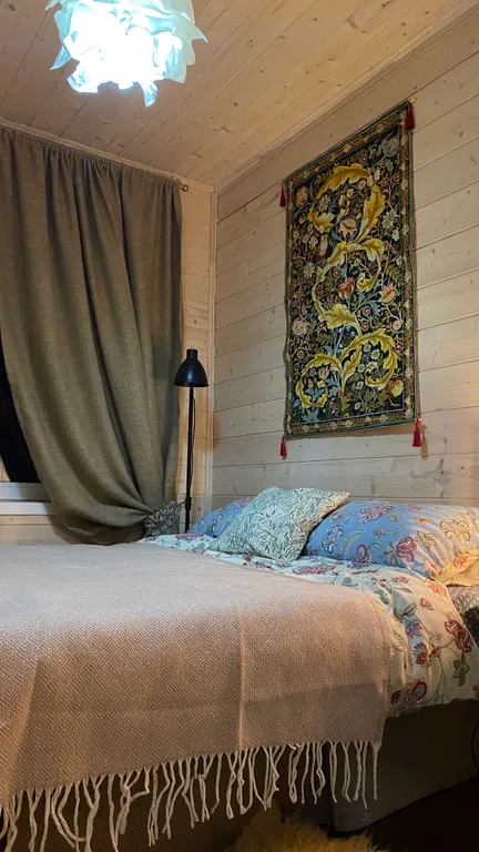 Голландский домик у леса