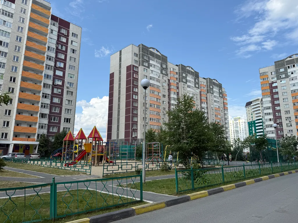 Квартира Апартаменты с дизайнерским ремонтом, рядом с ТЦ Кристалл — Тюмень