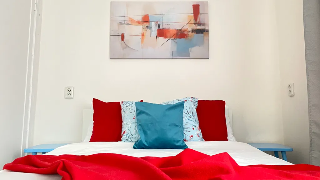 Алая квартира у парка