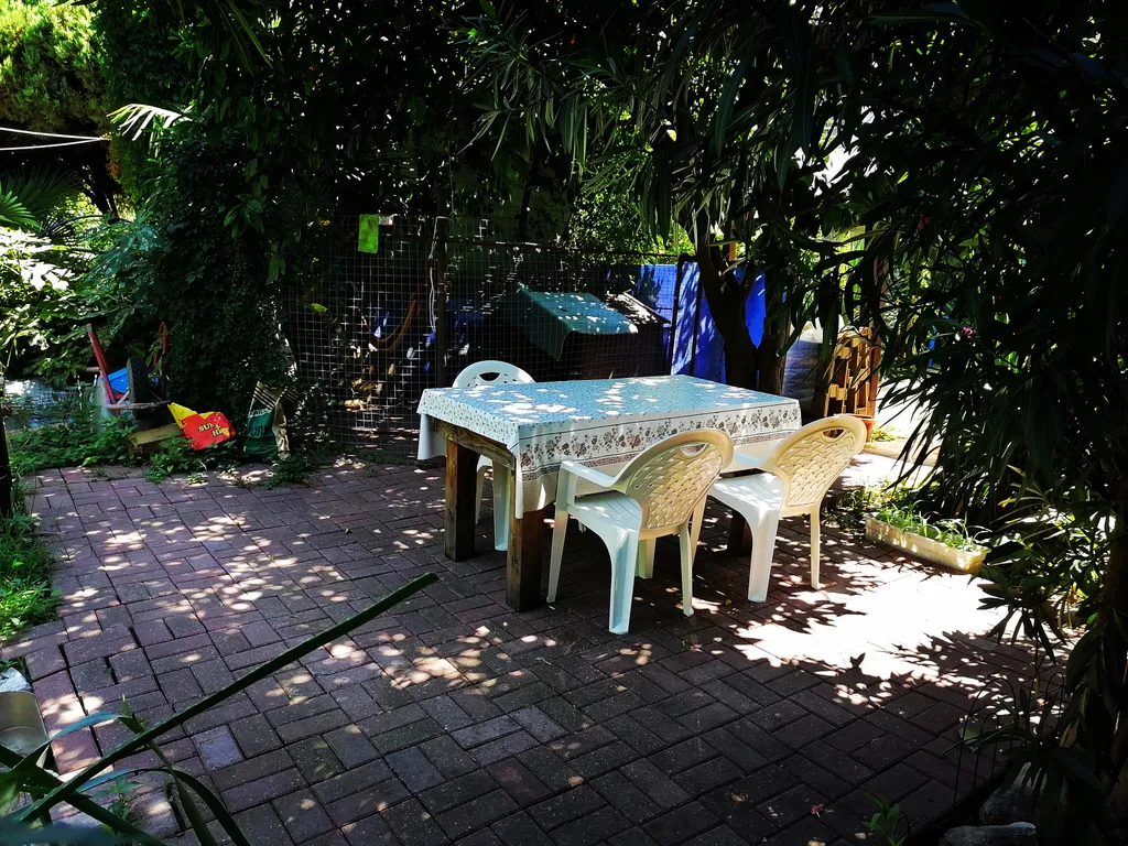 Квартира Уютная комната на территории частного дома в центре — Адлер