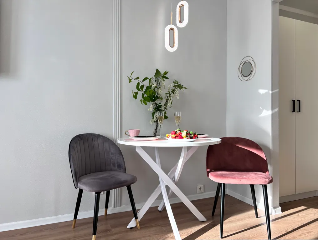 Студия с прекрасным видом из окна