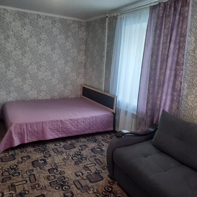 Отличная квартира в центре города — аренда посуточно в Сатка