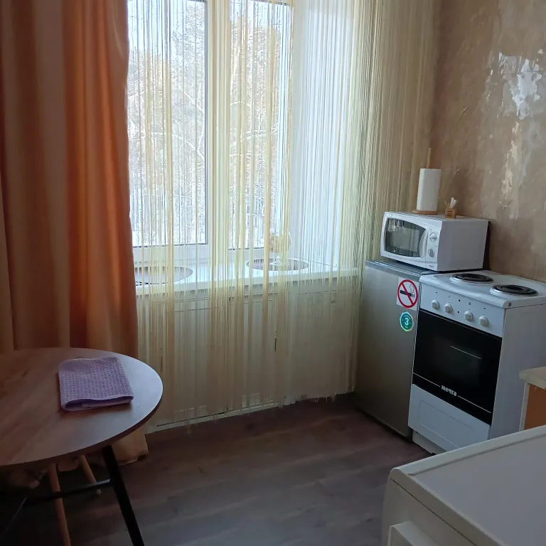 1 кмнатная квартира, рядом диагностика, университет, онкология и 10 минут до аэр