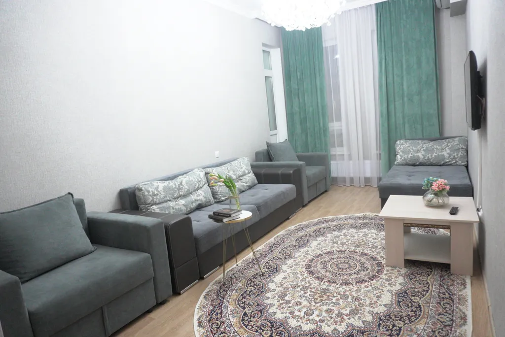 Просторная трёхкомная квартира в пяти минутах от EXPO и Mega Silk Way