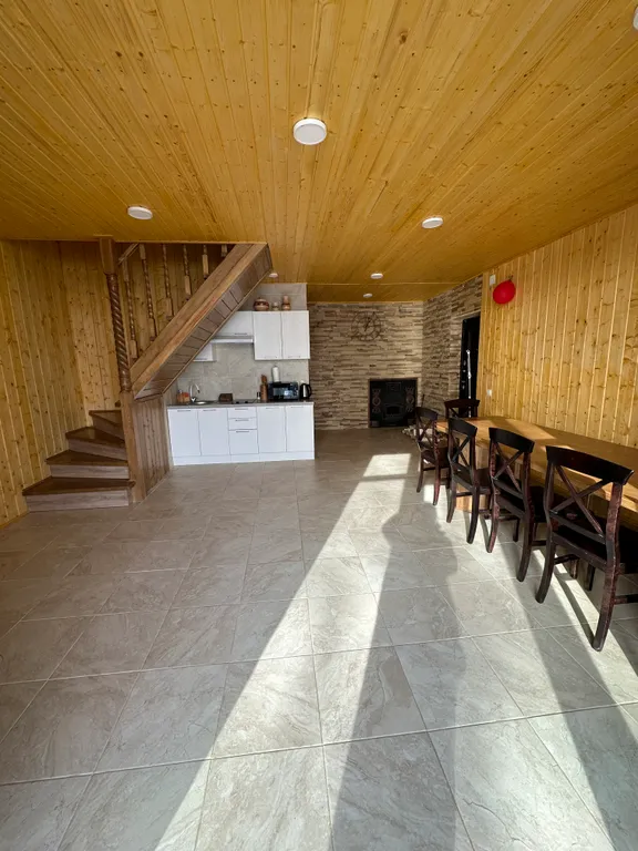 Баня на дровах на берегу озера