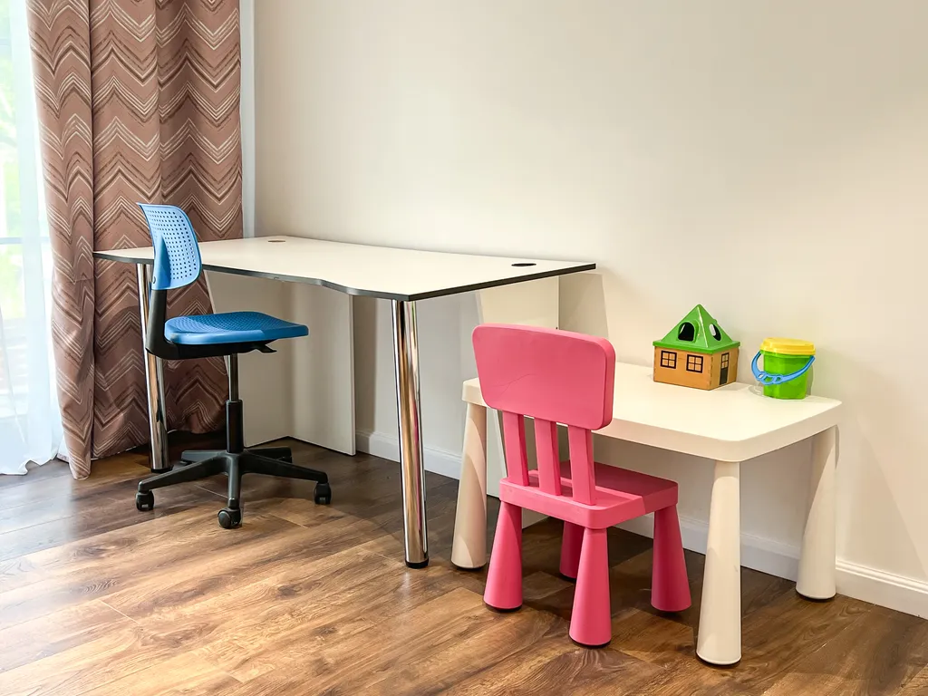 Новый современный дом с теплым бассейном и сауной