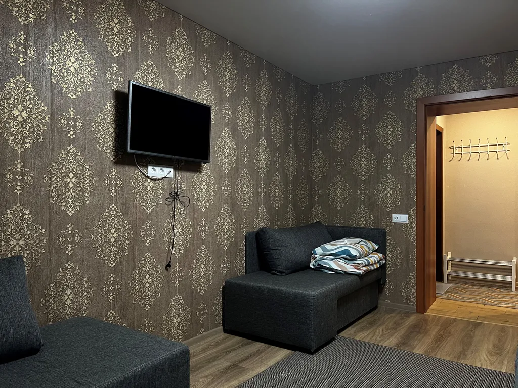 2-комнатная квартира с евроремонтом возле ГЛЦ Мраткино