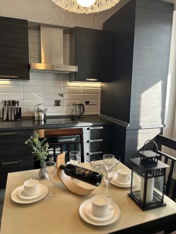 Просторная и теплая квартира с панорамным видом в центре города — аренда посуточно в Белгород