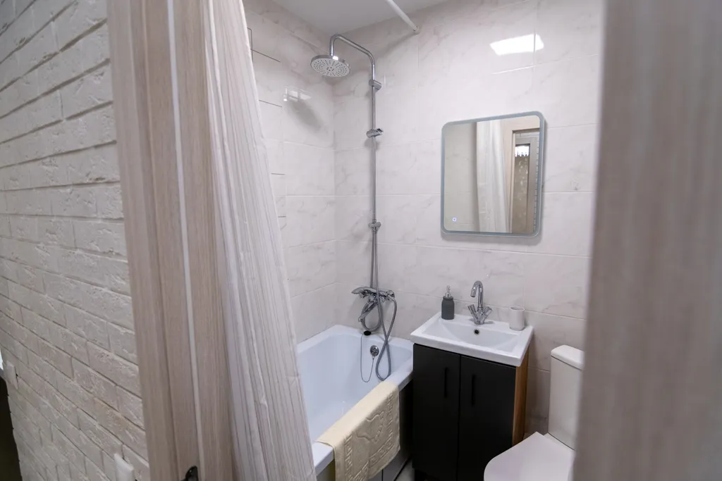 Апартамент с новым ремонтом в отличном районе