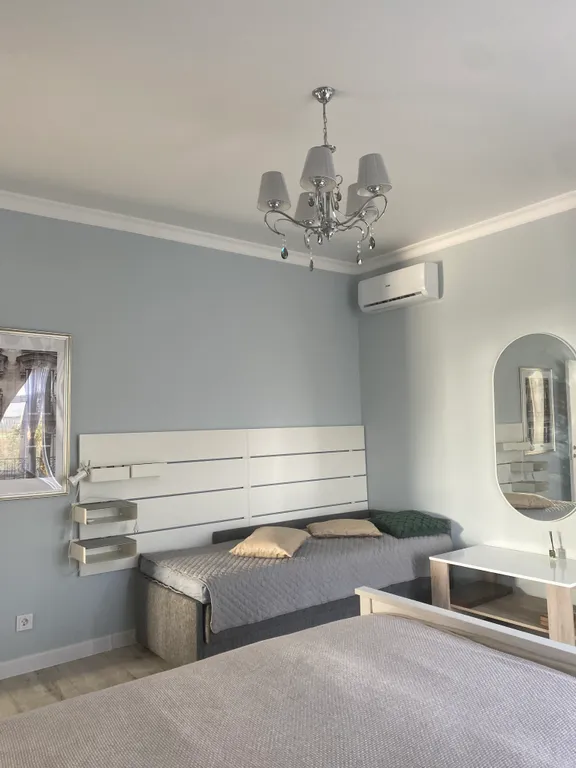 Дом с бассейном у моря