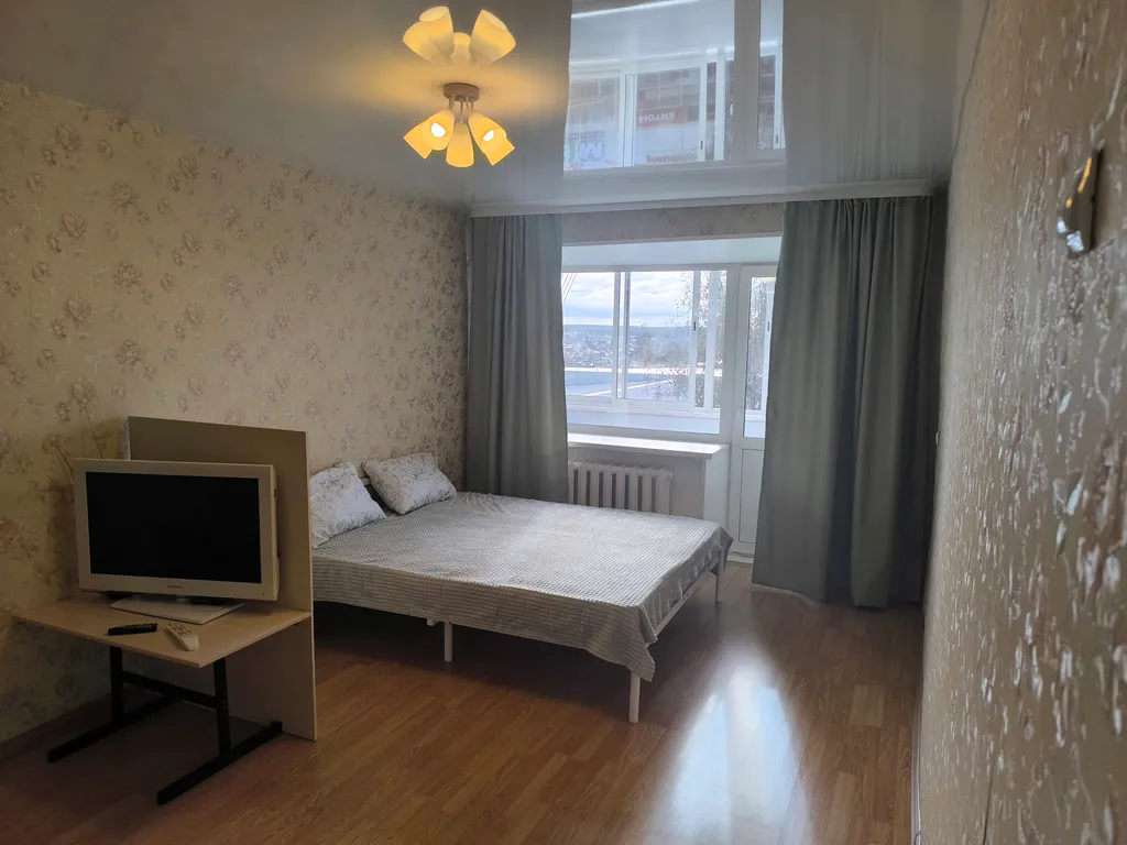 Уютная квартира в центре города — аренда посуточно в Реж