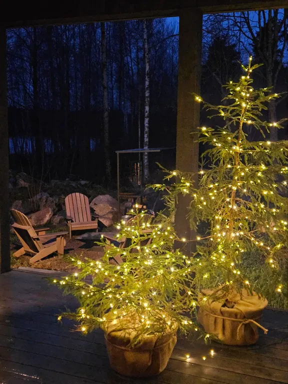Коттедж Вилла Nelli с видом на озеро и зоной барбекю среди каменной россыпи — аренда посуточно в Приозерск