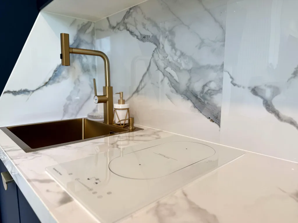 Дизайнерские апартаменты с видом на море