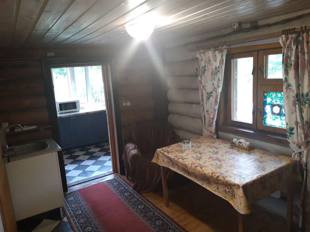 Дом-баня у озера