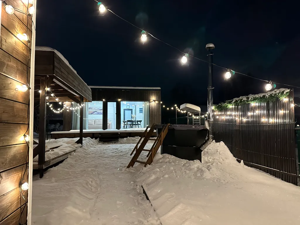 Домик у озера с баней и чаном