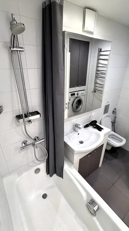 Стильная трехкомнатная квартира в центре