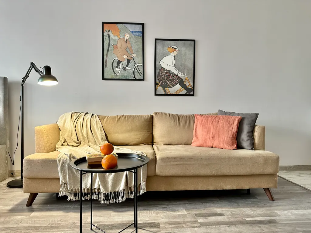 Яркая квартира Терракота в центре города с видом на Коктобе