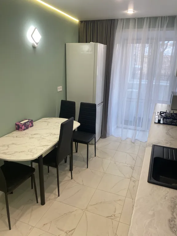 Уютная квартира с новым ремонтом на городских прудах