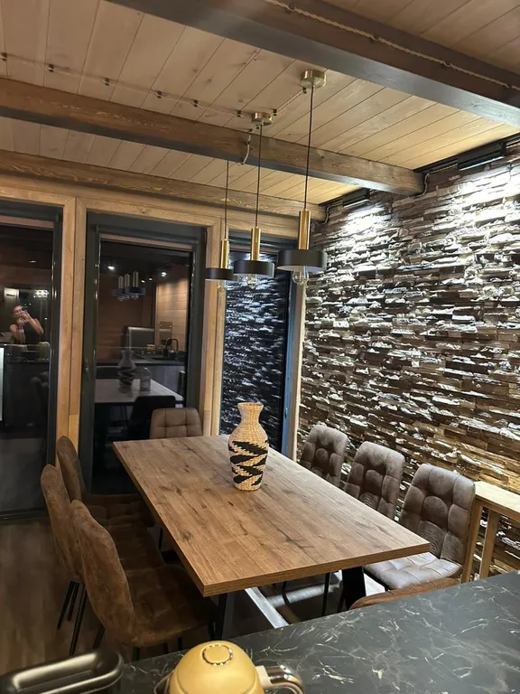 Дом в Гунибе с видом на крепость и горы