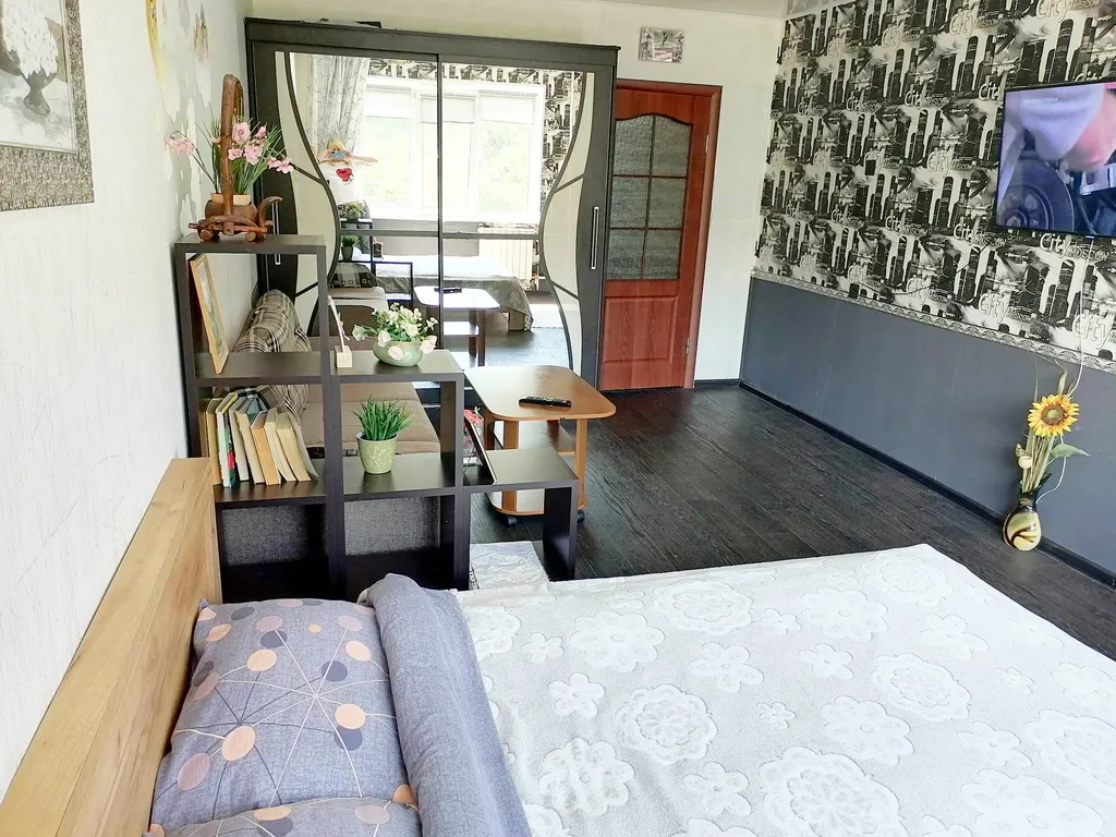 Квартира Квартира с видом на Тихвинский монастырь — Тихвин