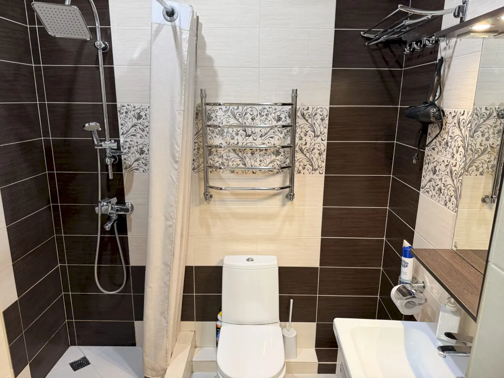 Квартира Квартира с балконом и видом на горы в центре - 11 мин до моря — Геленджик