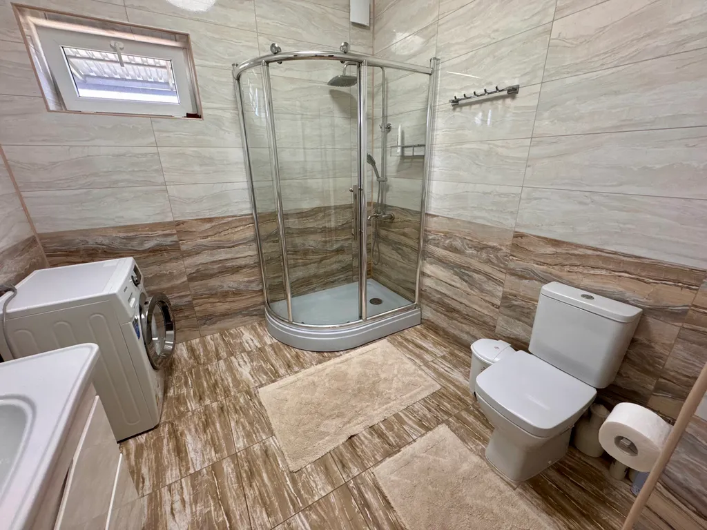 Уютный дом в черте города