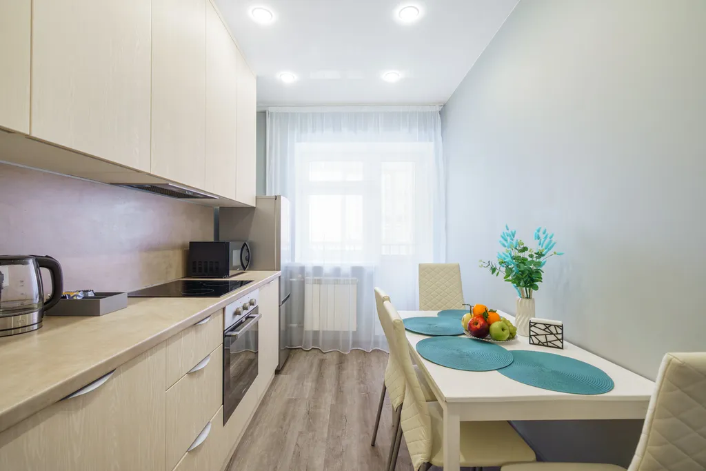 Современная квартира в центре, рядом с Новособорной площадью