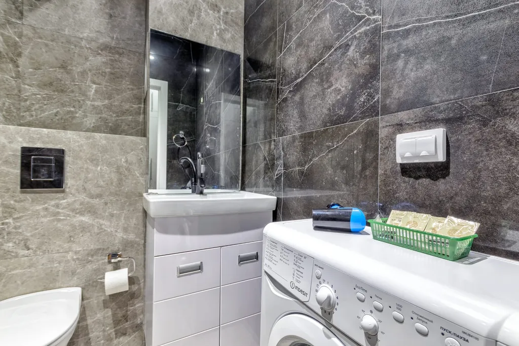 Благоустроенная студия с дизайнерским ремонтом