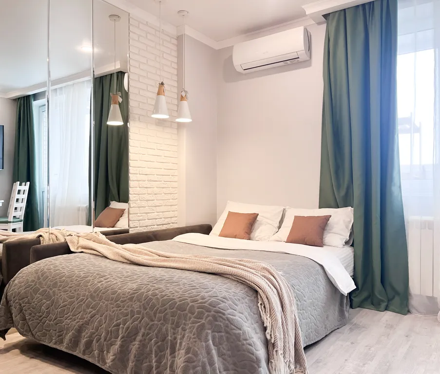 Студия для двоих с лоджией