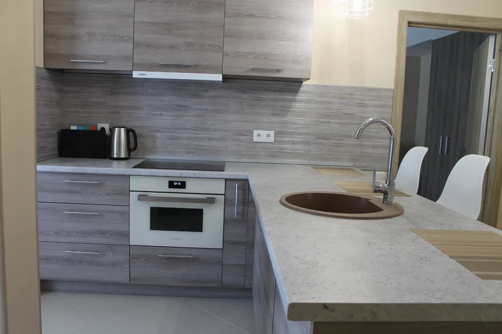 Шикарный двухуровневый апартамент с видом на море и горы