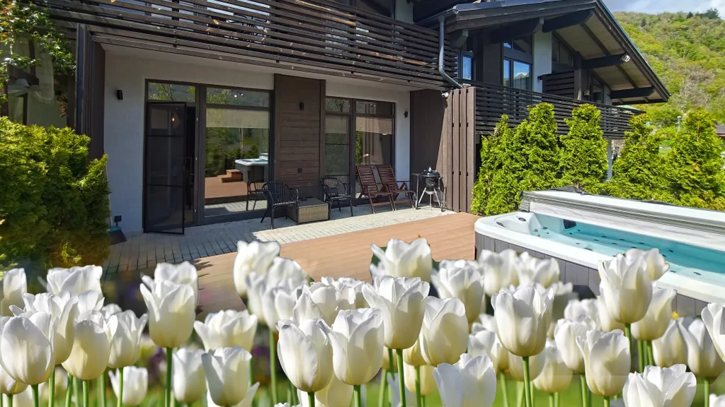 Коттедж Таунхаус с джакузи и сауной. Камин. Панорамные окна. Барбекю. — аренда посуточно в Красная Поляна