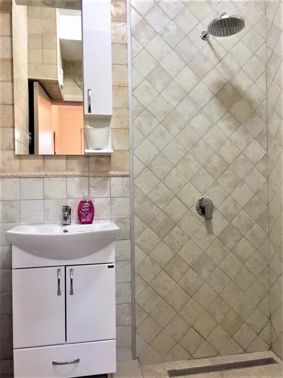 Апартаменты Париж с отдельной спальней и видом на море