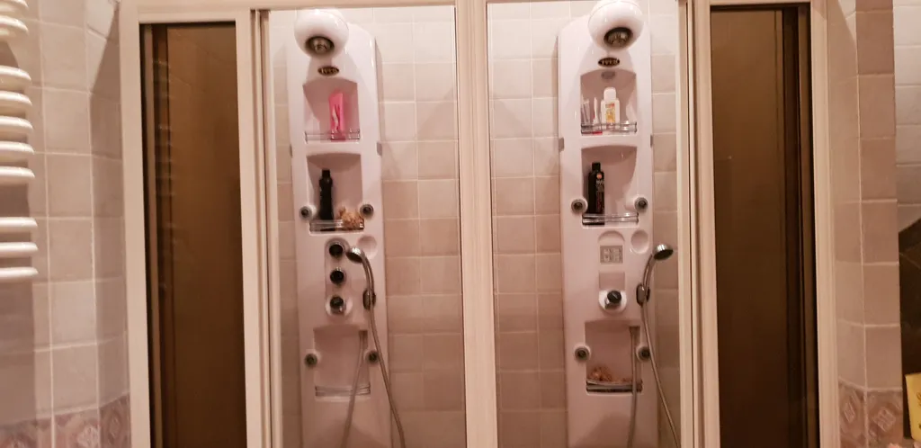 Загородный дом с бассейном и банкетным залом