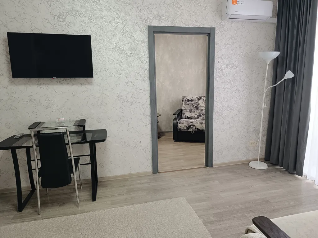 Отличная двухкомнатная квартира рядом с ЦУМом и Дворцом Спорта