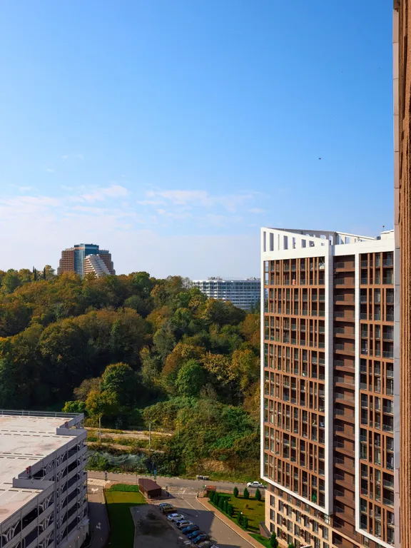 Современная, новая квартира с видом на горы