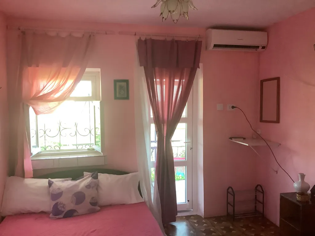 Двухместный номер с видом на море и горы