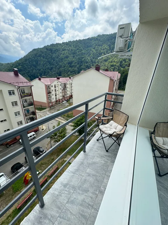 Панорамные апартаменты с новым ремонтом и видом на горы