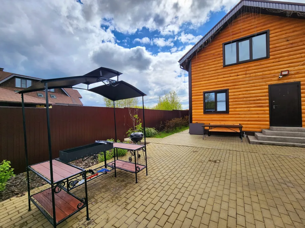 Дом с баней рядом с городом