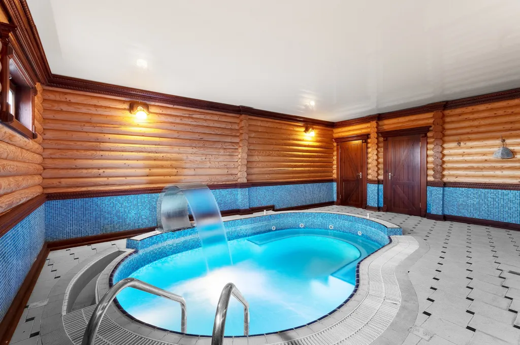 Коттедж с баней и бассейном