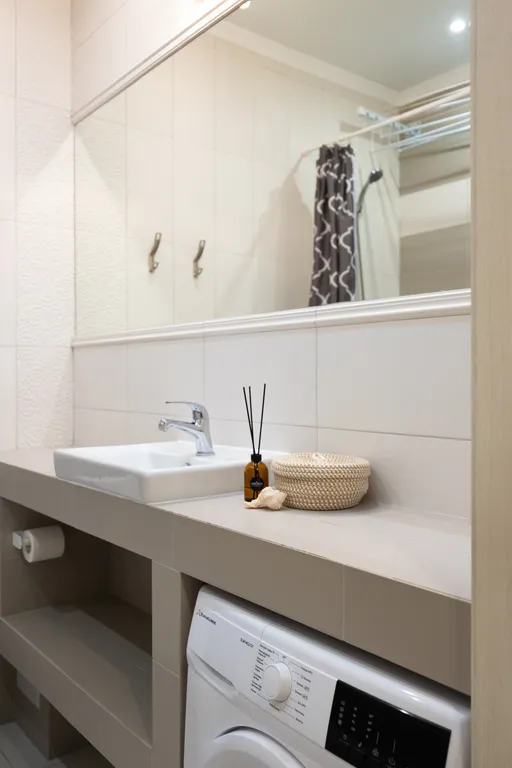 У спуска к морю